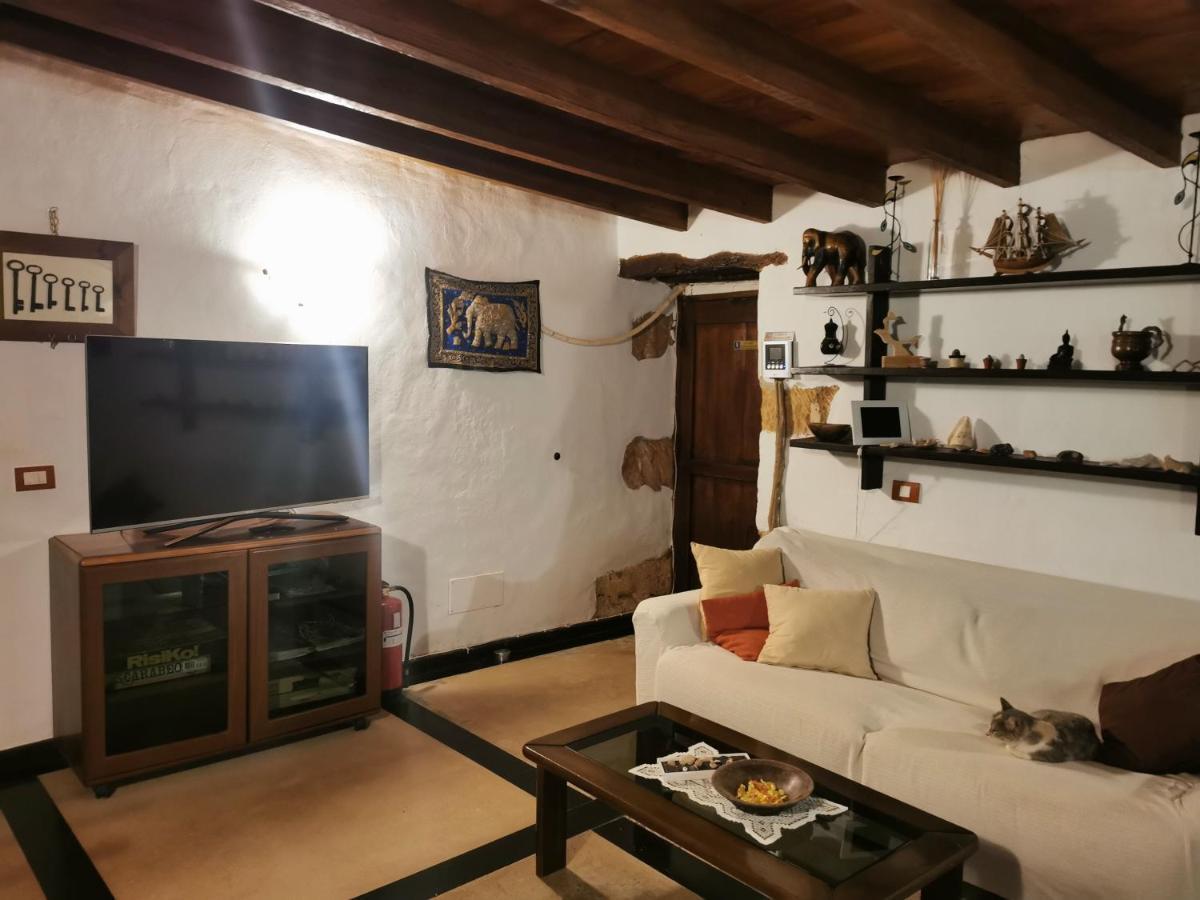 Cecilio Bed and breakfast Tefía